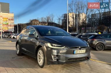 Позашляховик / Кросовер Tesla Model X 2016 в Дніпрі