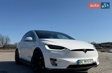 Позашляховик / Кросовер Tesla Model X 2016 в Львові
