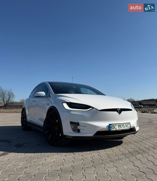 Tesla Model X 2016
