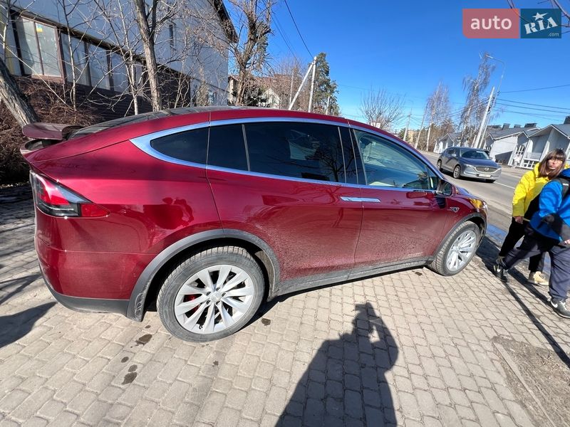Внедорожник / Кроссовер Tesla Model X 2016 в Буче