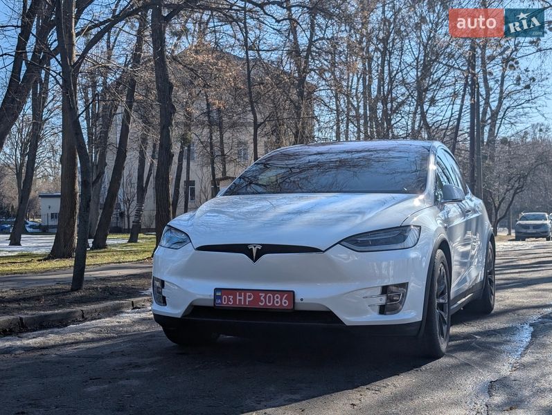 Позашляховик / Кросовер Tesla Model X 2017 в Києві