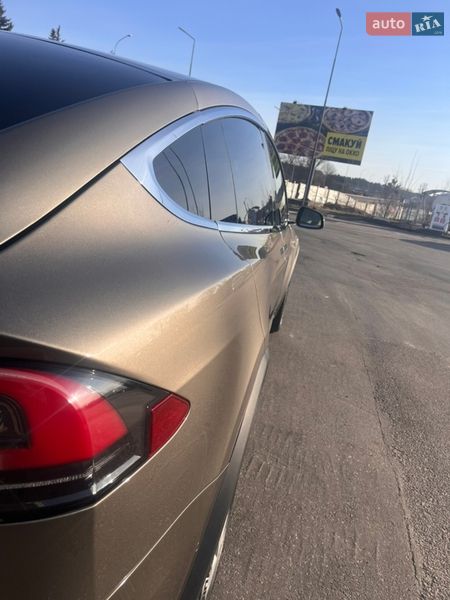 Позашляховик / Кросовер Tesla Model X 2016 в Бродах