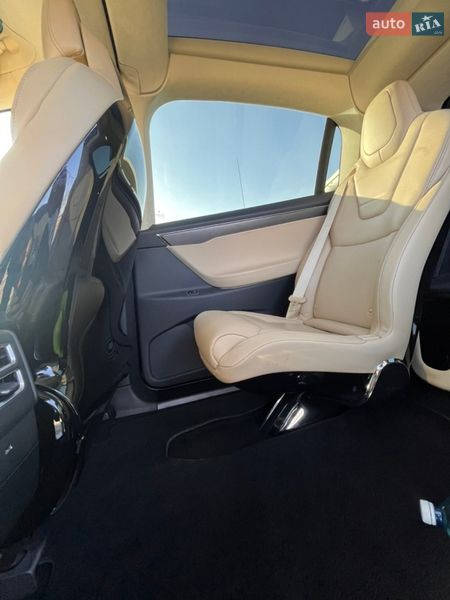 Позашляховик / Кросовер Tesla Model X 2016 в Бродах