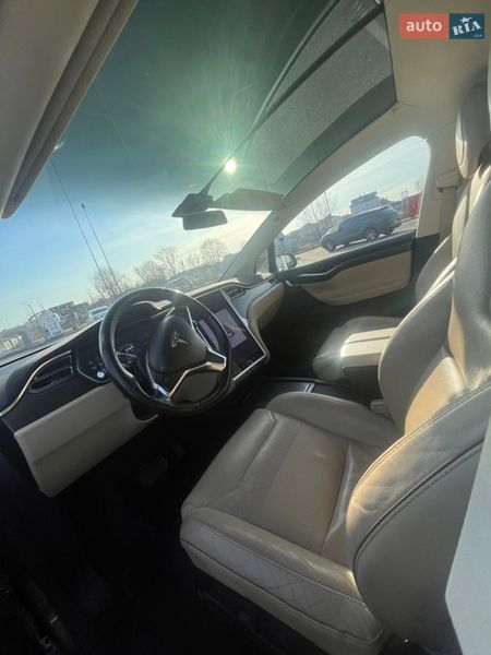 Позашляховик / Кросовер Tesla Model X 2016 в Бродах