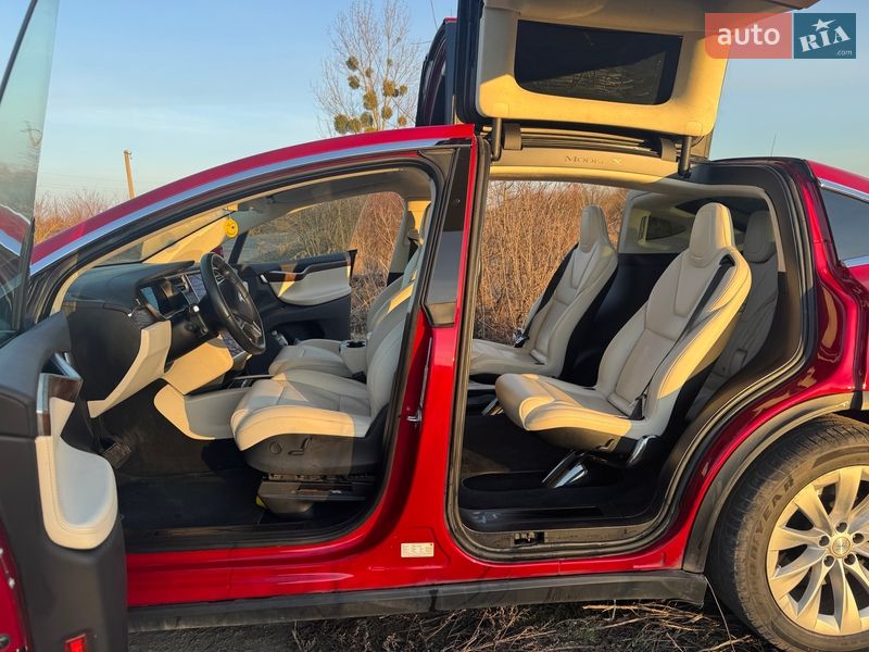 Внедорожник / Кроссовер Tesla Model X 2017 в Львове