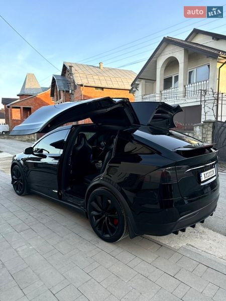 Позашляховик / Кросовер Tesla Model X 2018 в Івано-Франківську