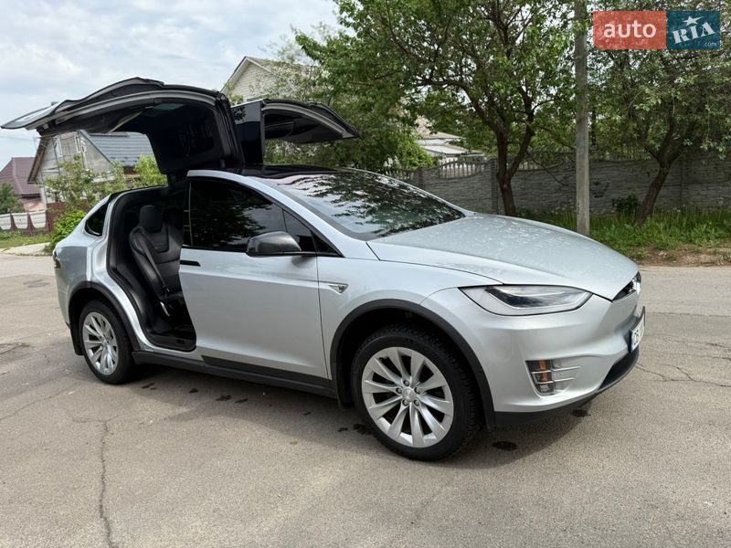 Внедорожник / Кроссовер Tesla Model X 2016 в Чернигове