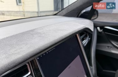 Внедорожник / Кроссовер Tesla Model X 2016 в Чернигове