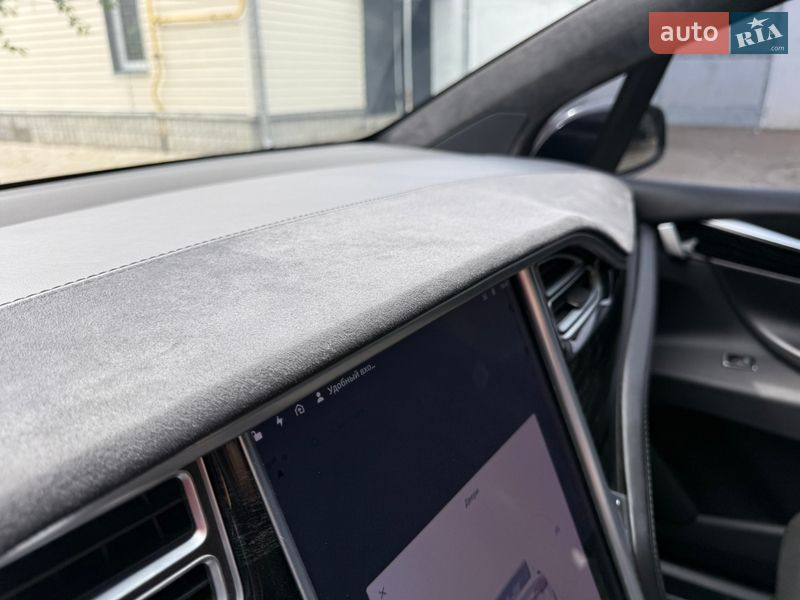 Внедорожник / Кроссовер Tesla Model X 2016 в Чернигове