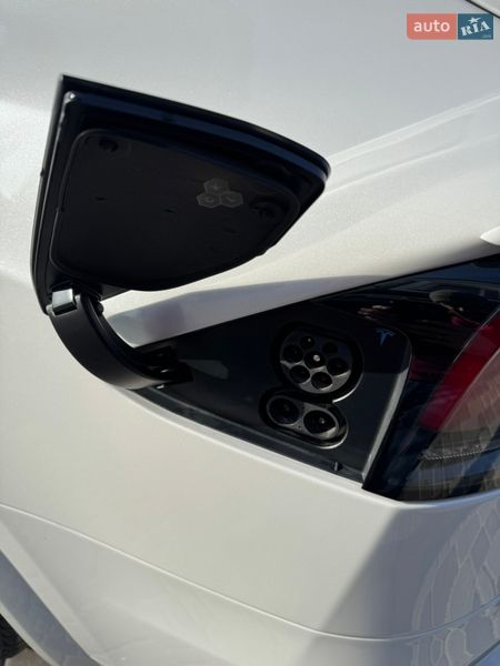 Внедорожник / Кроссовер Tesla Model X 2023 в Запорожье
