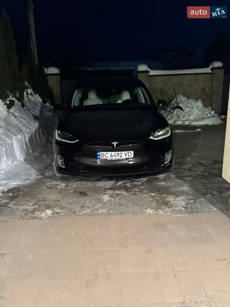 Внедорожник / Кроссовер Tesla Model X 2018 в Львове