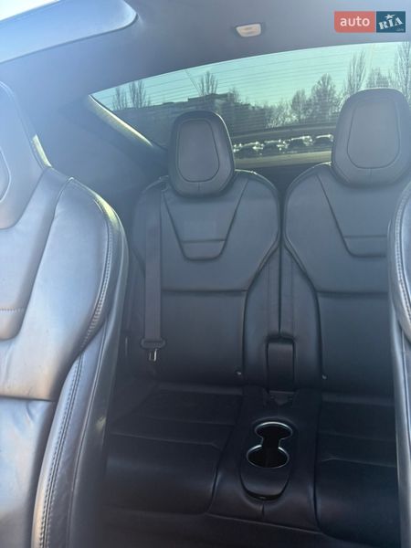 Позашляховик / Кросовер Tesla Model X 2017 в Дніпрі