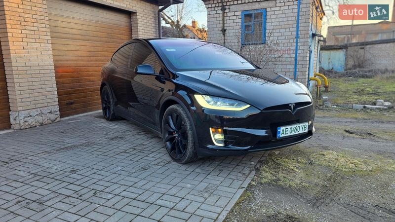 Позашляховик / Кросовер Tesla Model X 2017 в Кривому Розі