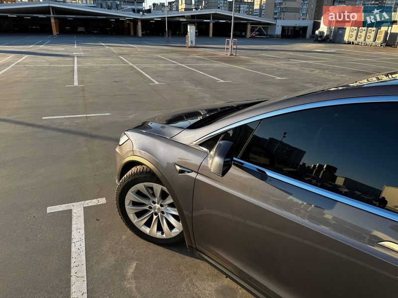Позашляховик / Кросовер Tesla Model X 2020 в Києві