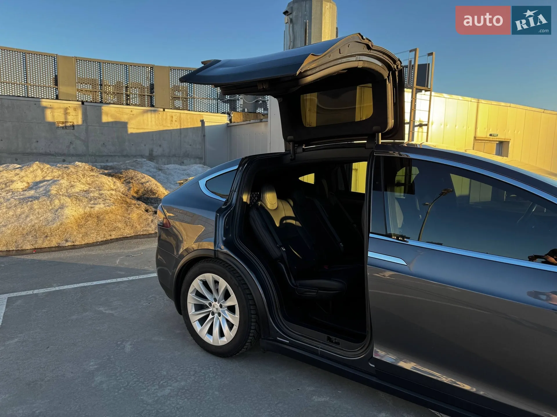2020 Tesla Model X - мініатюра 25