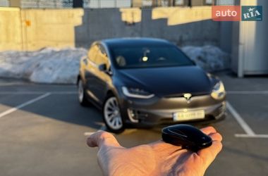 Внедорожник / Кроссовер Tesla Model X 2020 в Киеве