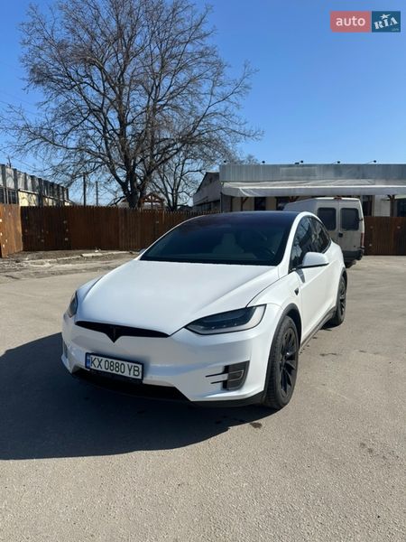 Внедорожник / Кроссовер Tesla Model X 2018 в Валках
