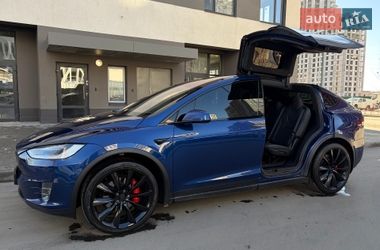 Внедорожник / Кроссовер Tesla Model X 2019 в Киеве
