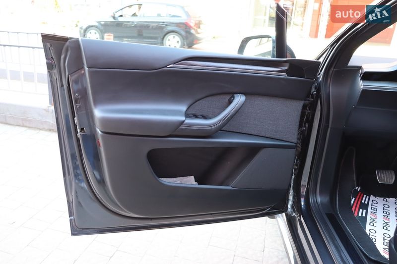 Внедорожник / Кроссовер Tesla Model X 2023 в Львове фото 12 Внедорожник / Кроссовер Tesla Model X 2023 в Львове