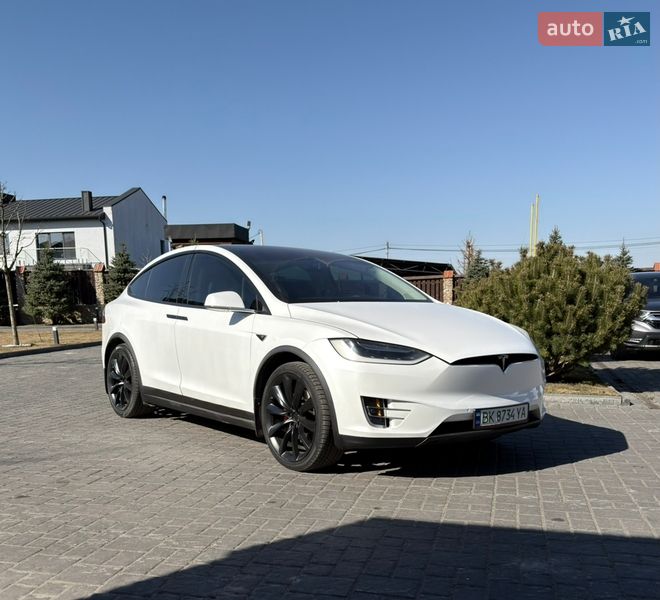 Позашляховик / Кросовер Tesla Model X 2016 в Рівному фото 2 Позашляховик / Кросовер Tesla Model X 2016 в Рівному
