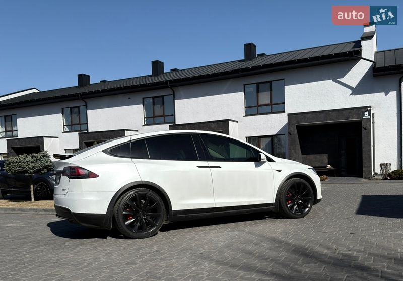 Позашляховик / Кросовер Tesla Model X 2016 в Рівному фото 13 Позашляховик / Кросовер Tesla Model X 2016 в Рівному
