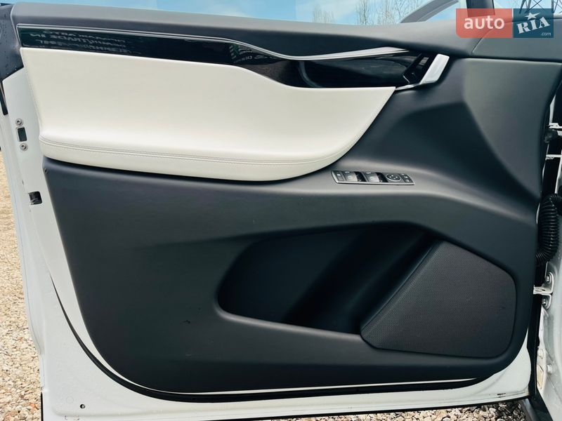 Внедорожник / Кроссовер Tesla Model X 2020 в Харькове