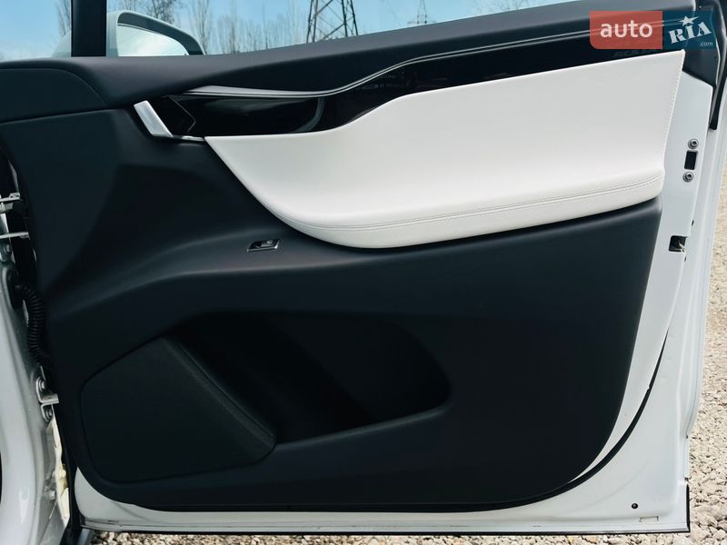 Внедорожник / Кроссовер Tesla Model X 2020 в Харькове