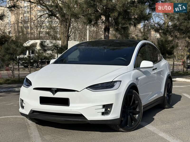 Tesla Model X 2018