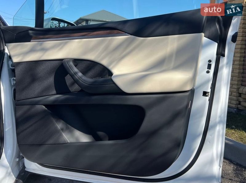 Позашляховик / Кросовер Tesla Model X 2024 в Києві фото 58 Позашляховик / Кросовер Tesla Model X 2024 в Києві