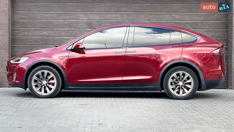 Внедорожник / Кроссовер Tesla Model X 2016 в Николаеве