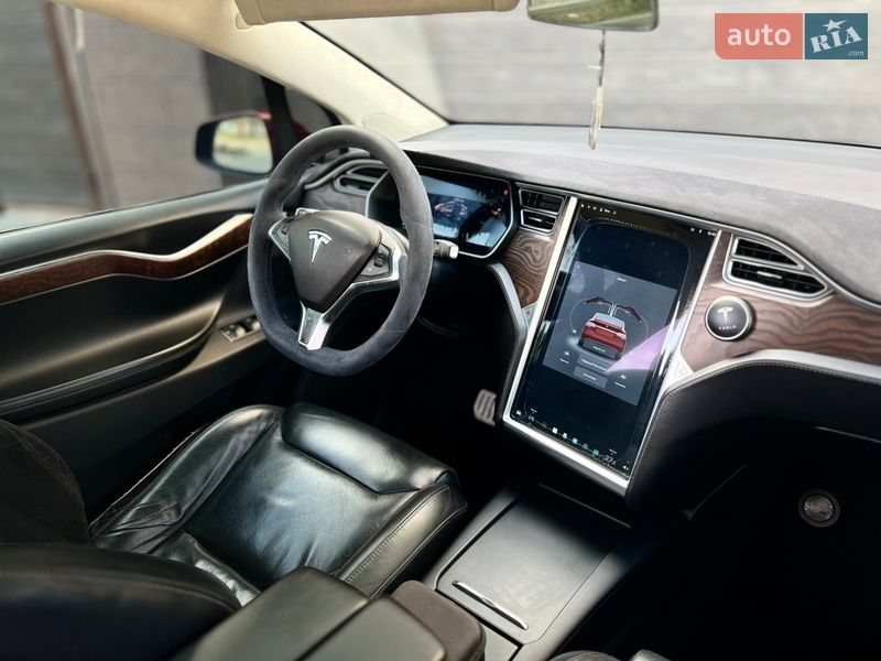 Внедорожник / Кроссовер Tesla Model X 2016 в Николаеве