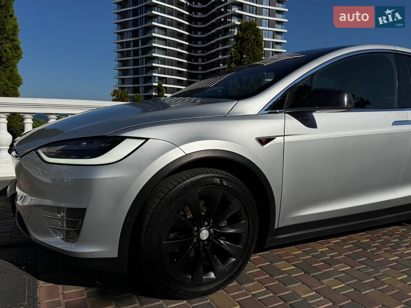 Позашляховик / Кросовер Tesla Model X 2016 в Одесі
