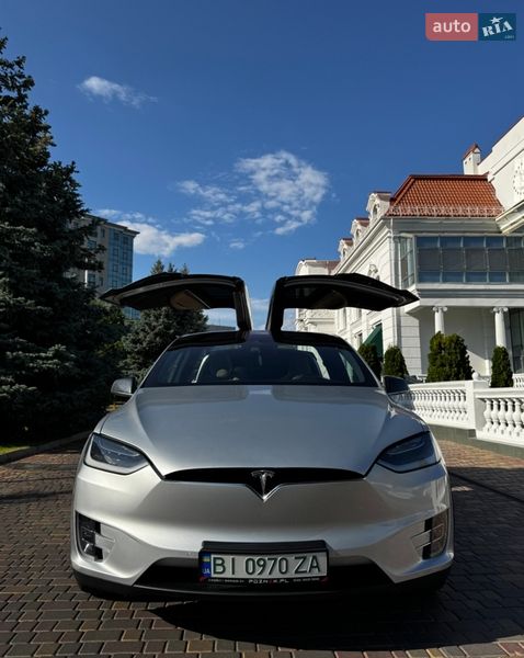Позашляховик / Кросовер Tesla Model X 2016 в Одесі