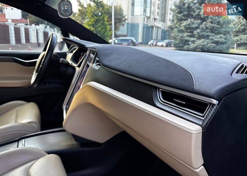 Позашляховик / Кросовер Tesla Model X 2016 в Одесі