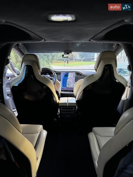 Позашляховик / Кросовер Tesla Model X 2016 в Одесі