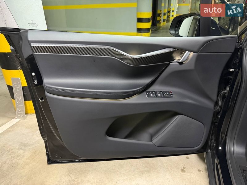 Внедорожник / Кроссовер Tesla Model X 2020 в Киеве