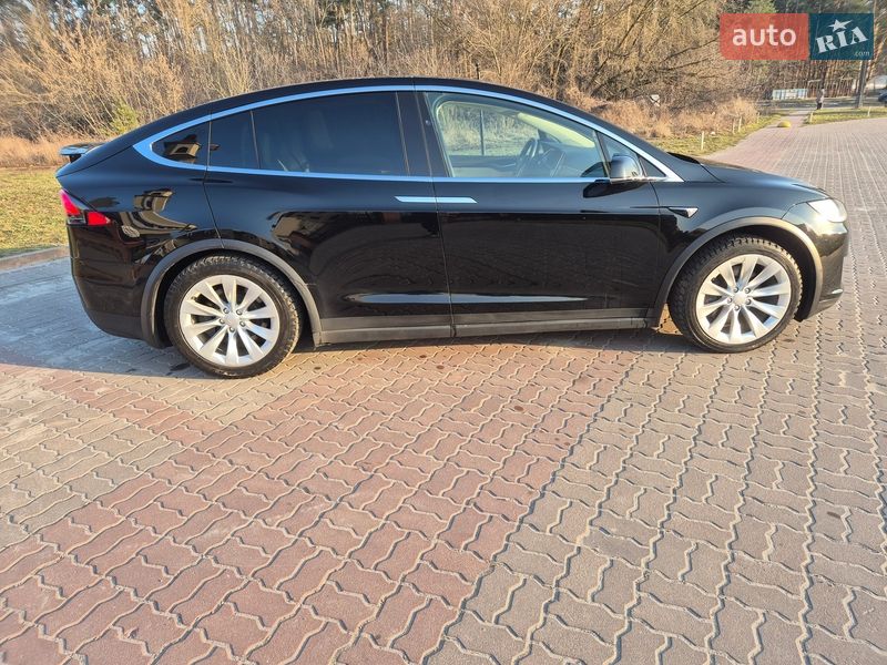 Внедорожник / Кроссовер Tesla Model X 2018 в Киеве
