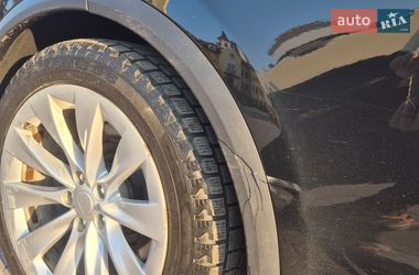 Внедорожник / Кроссовер Tesla Model X 2018 в Киеве