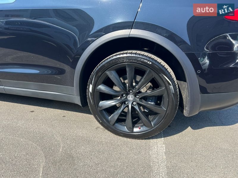 Позашляховик / Кросовер Tesla Model X 2018 в Києві