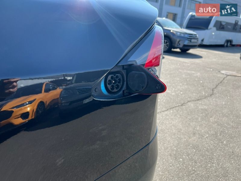 Позашляховик / Кросовер Tesla Model X 2018 в Києві