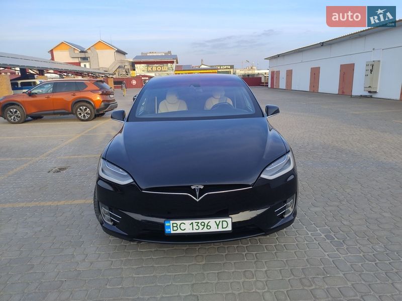 Позашляховик / Кросовер Tesla Model X 2016 в Львові фото 7 Позашляховик / Кросовер Tesla Model X 2016 в Львові