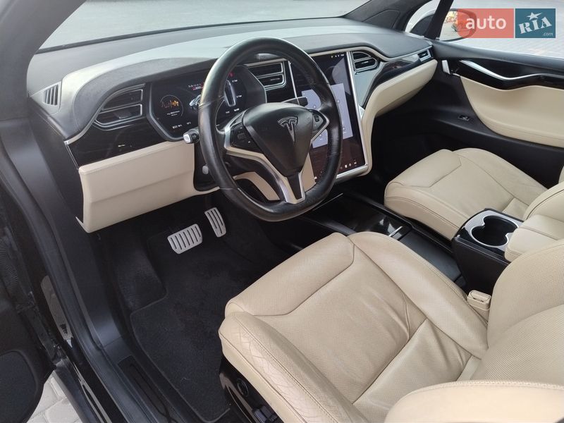 Позашляховик / Кросовер Tesla Model X 2016 в Львові фото 12 Позашляховик / Кросовер Tesla Model X 2016 в Львові
