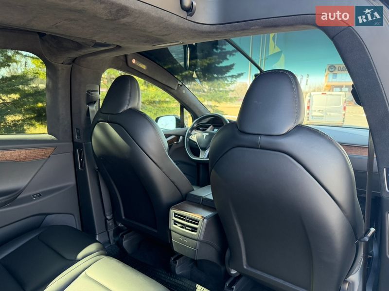 Внедорожник / Кроссовер Tesla Model X 2020 в Одессе фото 32 Внедорожник / Кроссовер Tesla Model X 2020 в Одессе