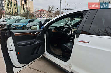 Позашляховик / Кросовер Tesla Model X 2016 в Харкові