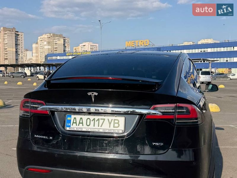 Внедорожник / Кроссовер Tesla Model X 2016 в Киеве