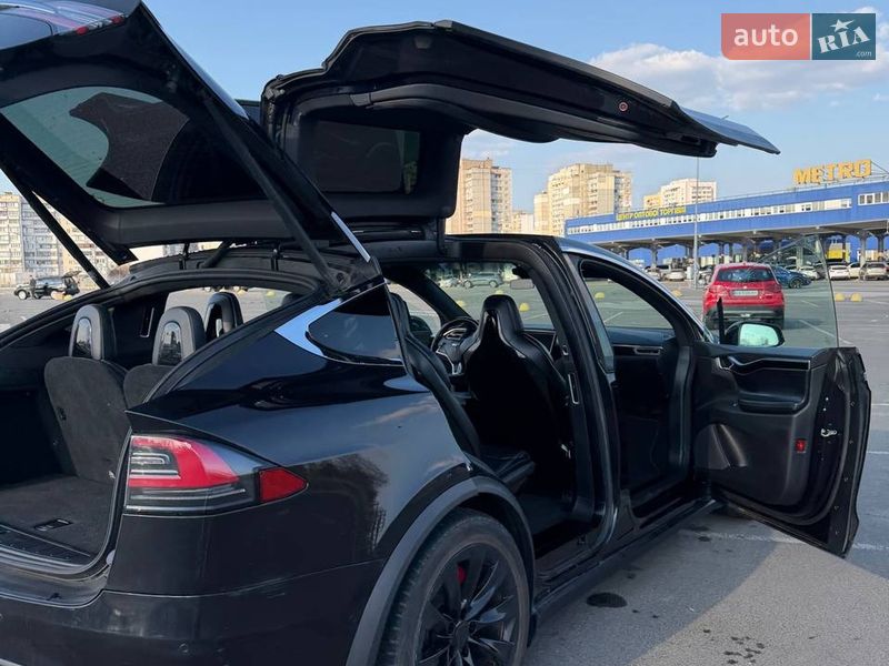 Внедорожник / Кроссовер Tesla Model X 2016 в Киеве