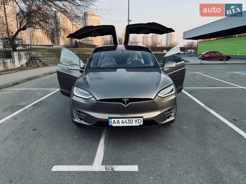 Tesla Model X 2016