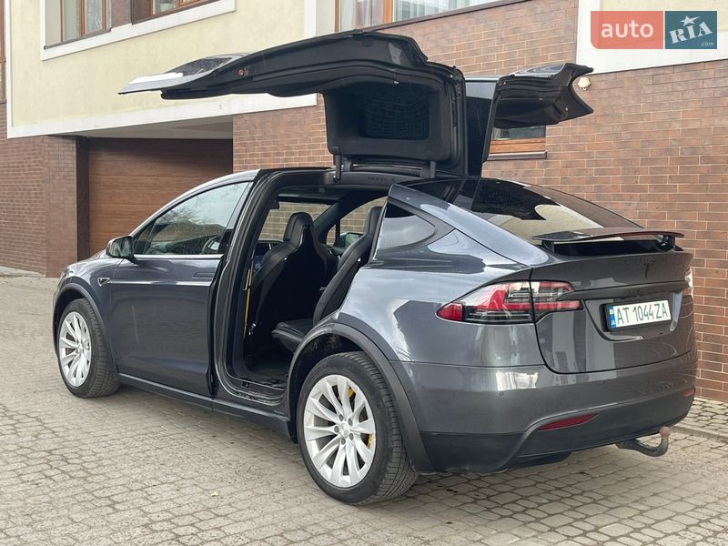 Внедорожник / Кроссовер Tesla Model X 2016 в Львове