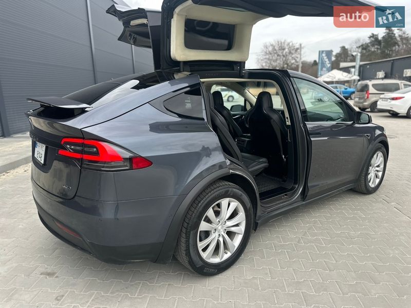Внедорожник / Кроссовер Tesla Model X 2016 в Белой Церкви