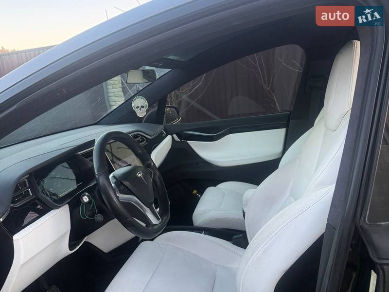 Позашляховик / Кросовер Tesla Model X 2018 в Києві